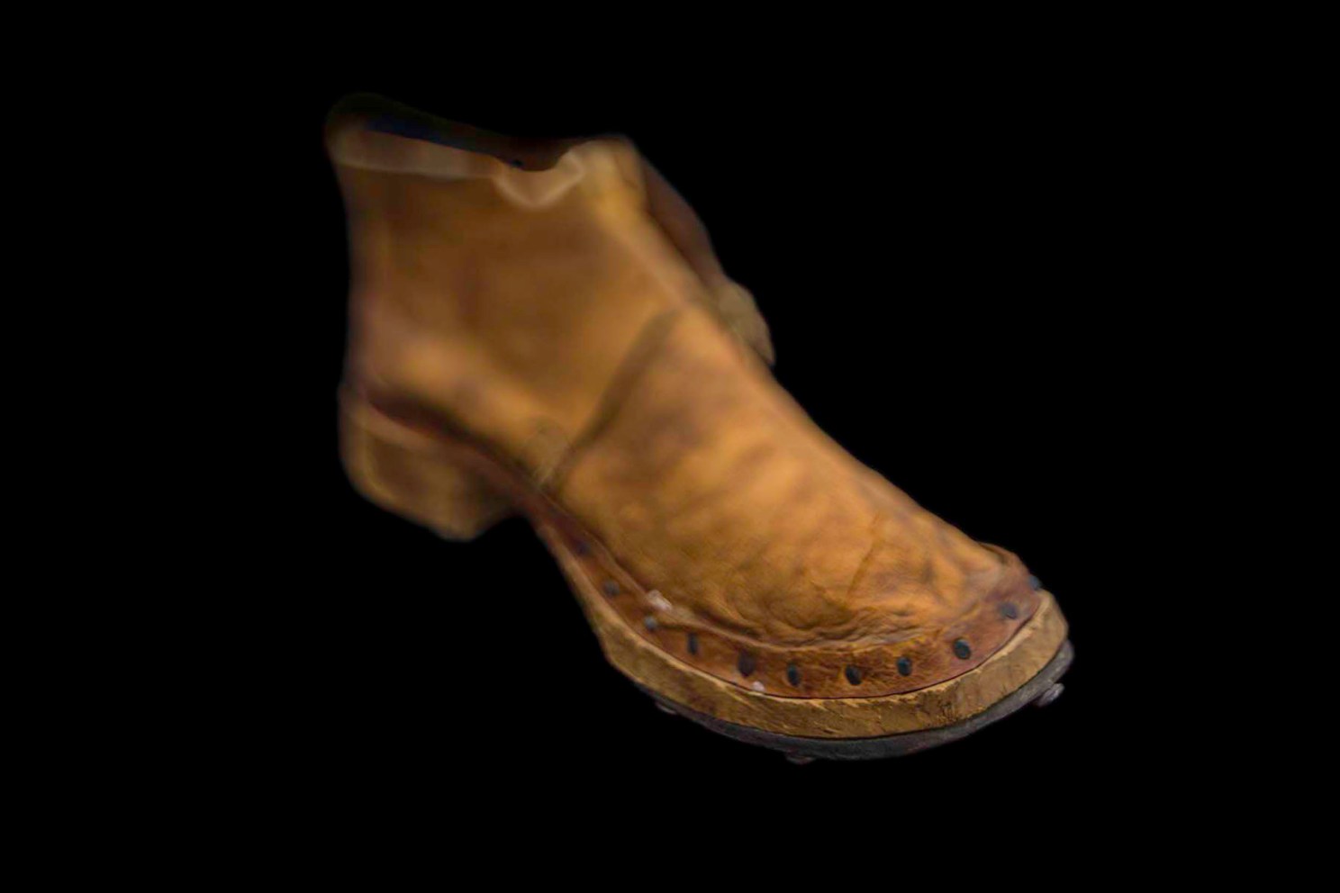 ivil War-era brogan-style shoe (1863-1865).