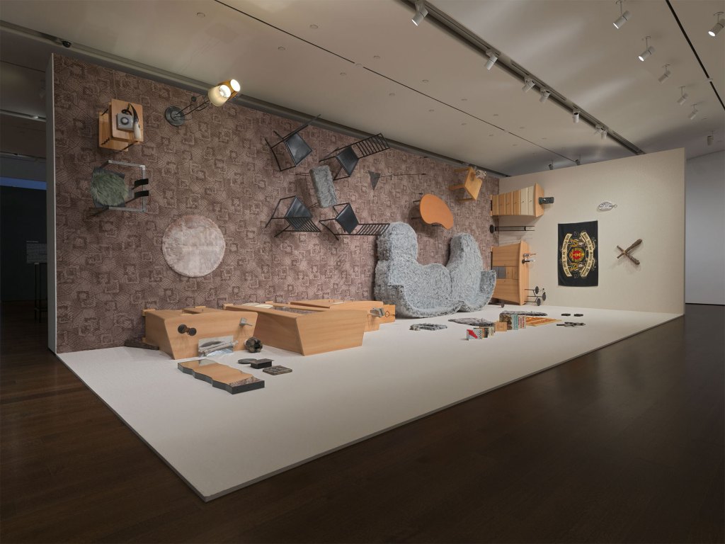 Henrike Naumann’s “Ostalgie” (2019), is 
 a room-sized installation