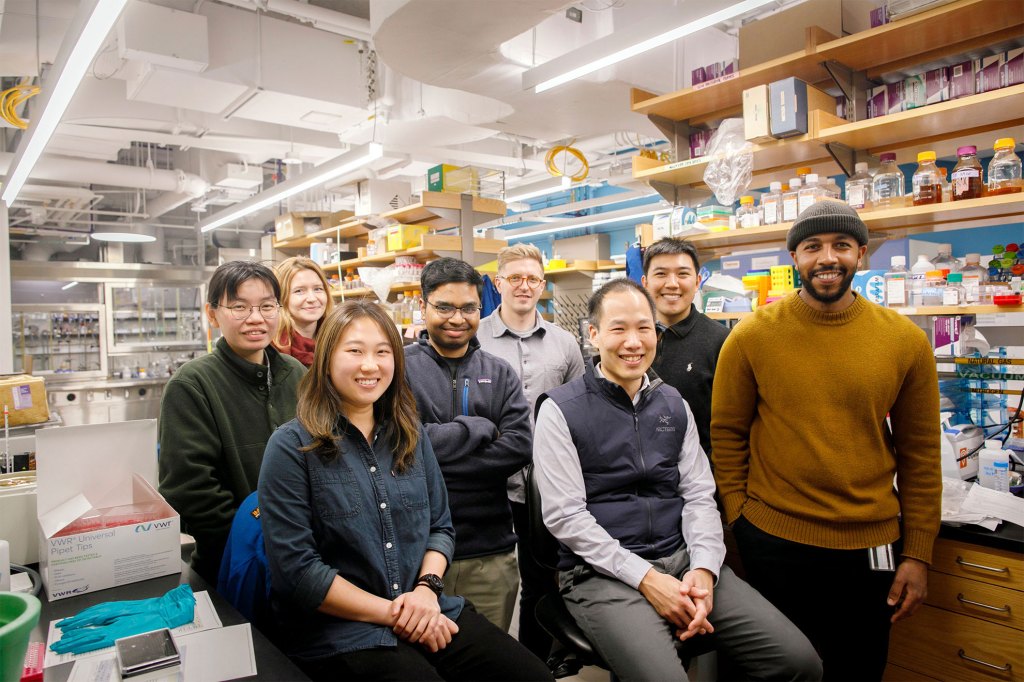 Brian Liau (front center) with his team in the Converse Laboratories. From left: Megan Yeo, Hui Si Kwok, Amanda Waterbury, Irtiza Iram, Stefan Harry, Liau, Nicholas Chen, and Idris Barakat.