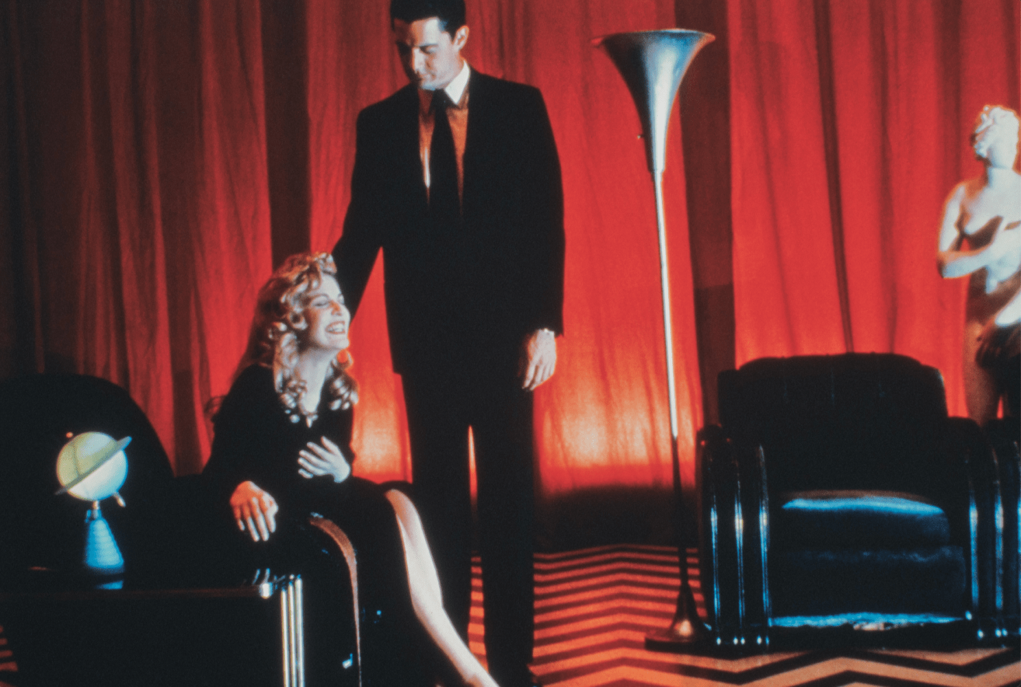 Photo from twin peaks of two characters