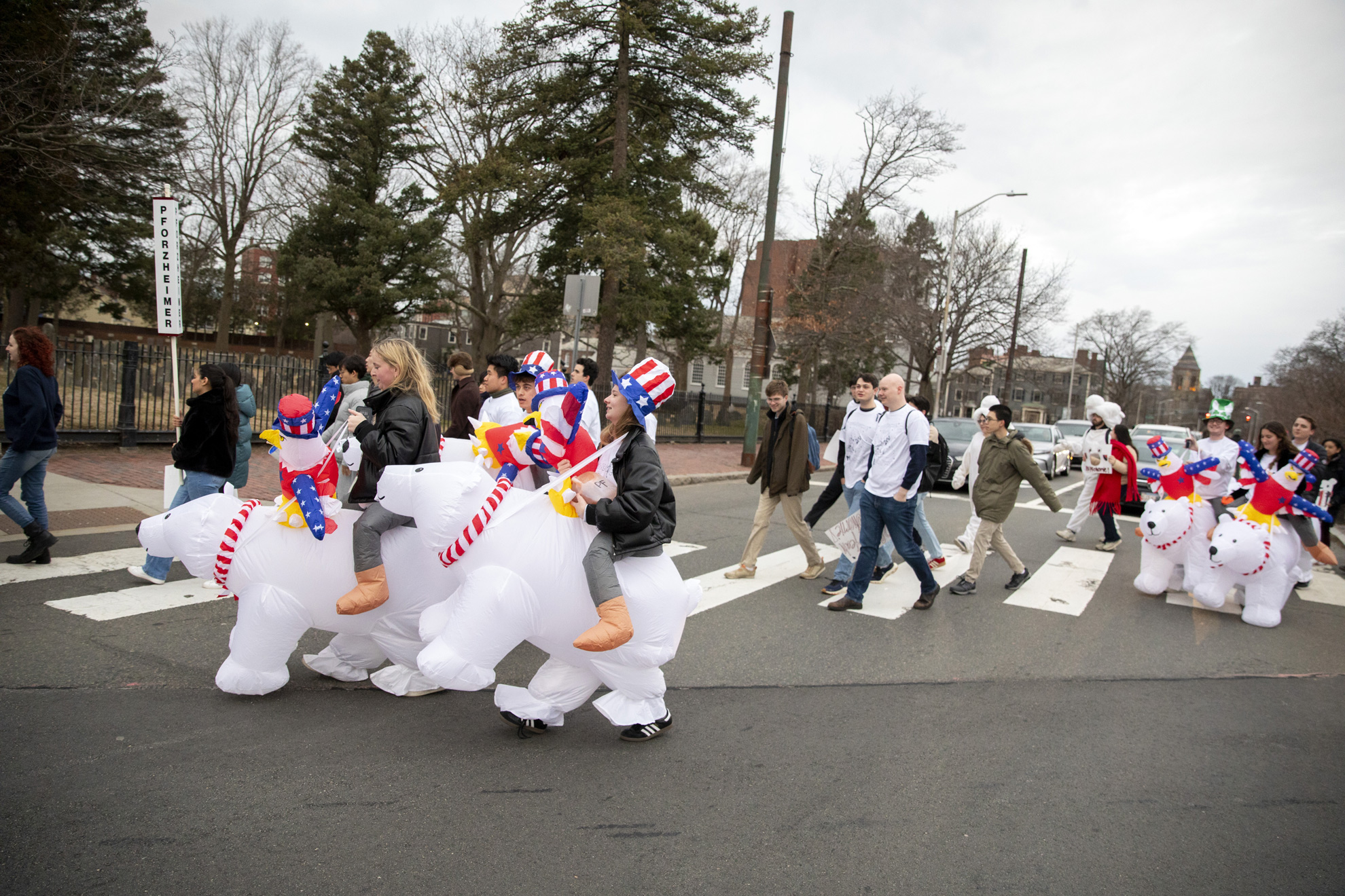 Pforzheimer House residents cross Garden Street on their way to Harvard Yard.