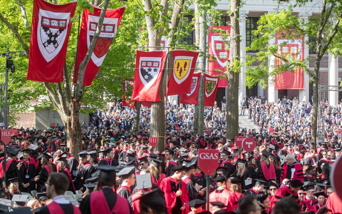 Commencement feature.