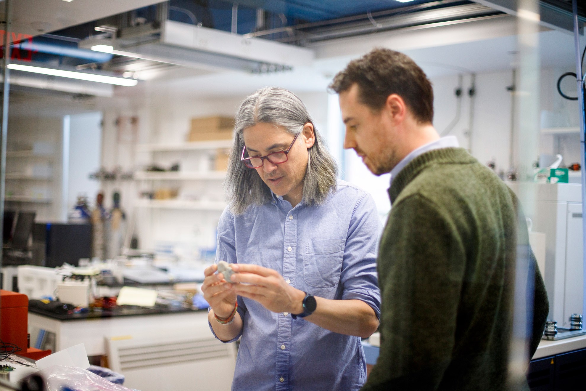 Harvard researchers create first logical quantum processor — Harvard ...