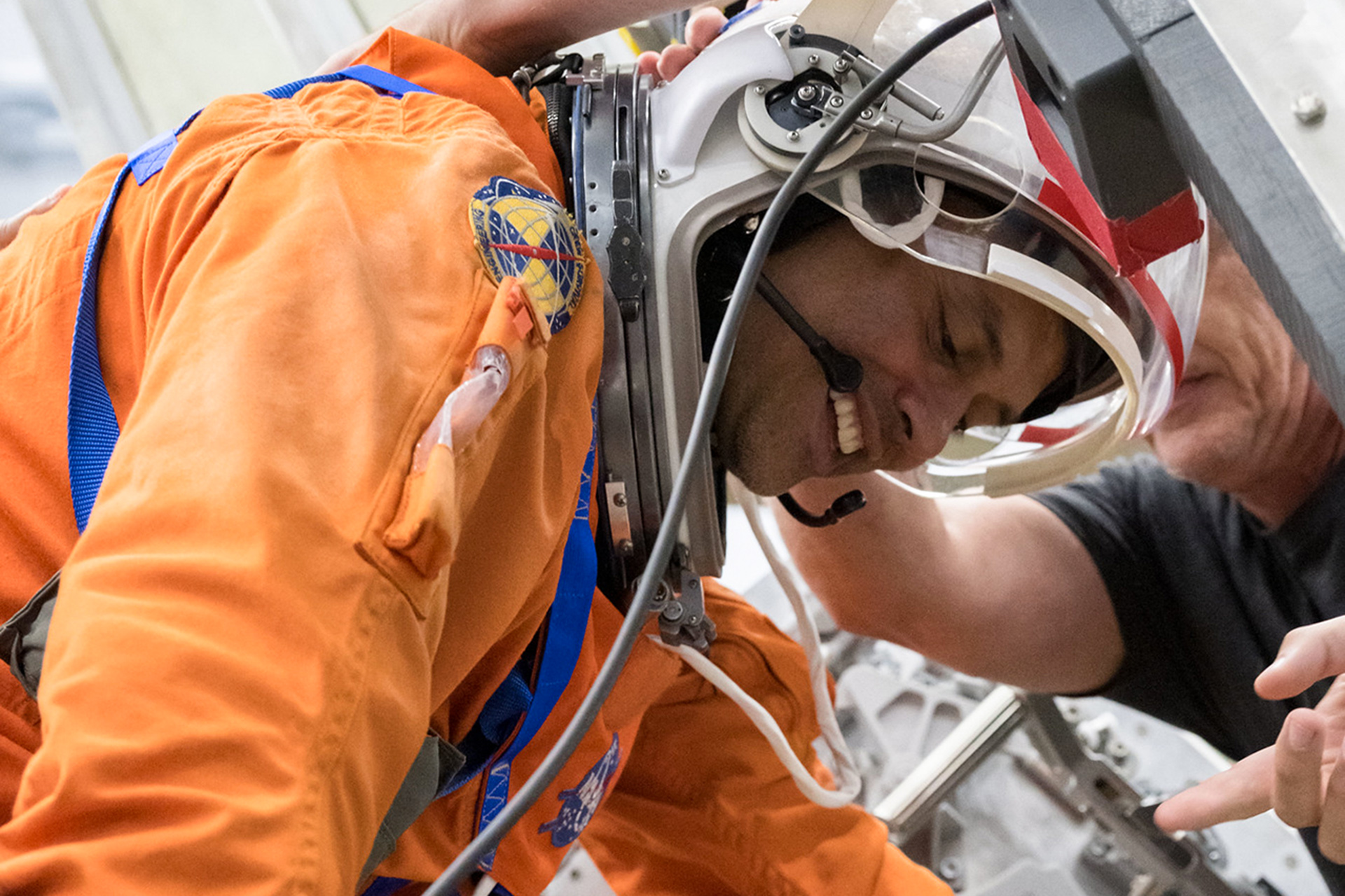 How an astronaut calculates risk - Harvard Gazette