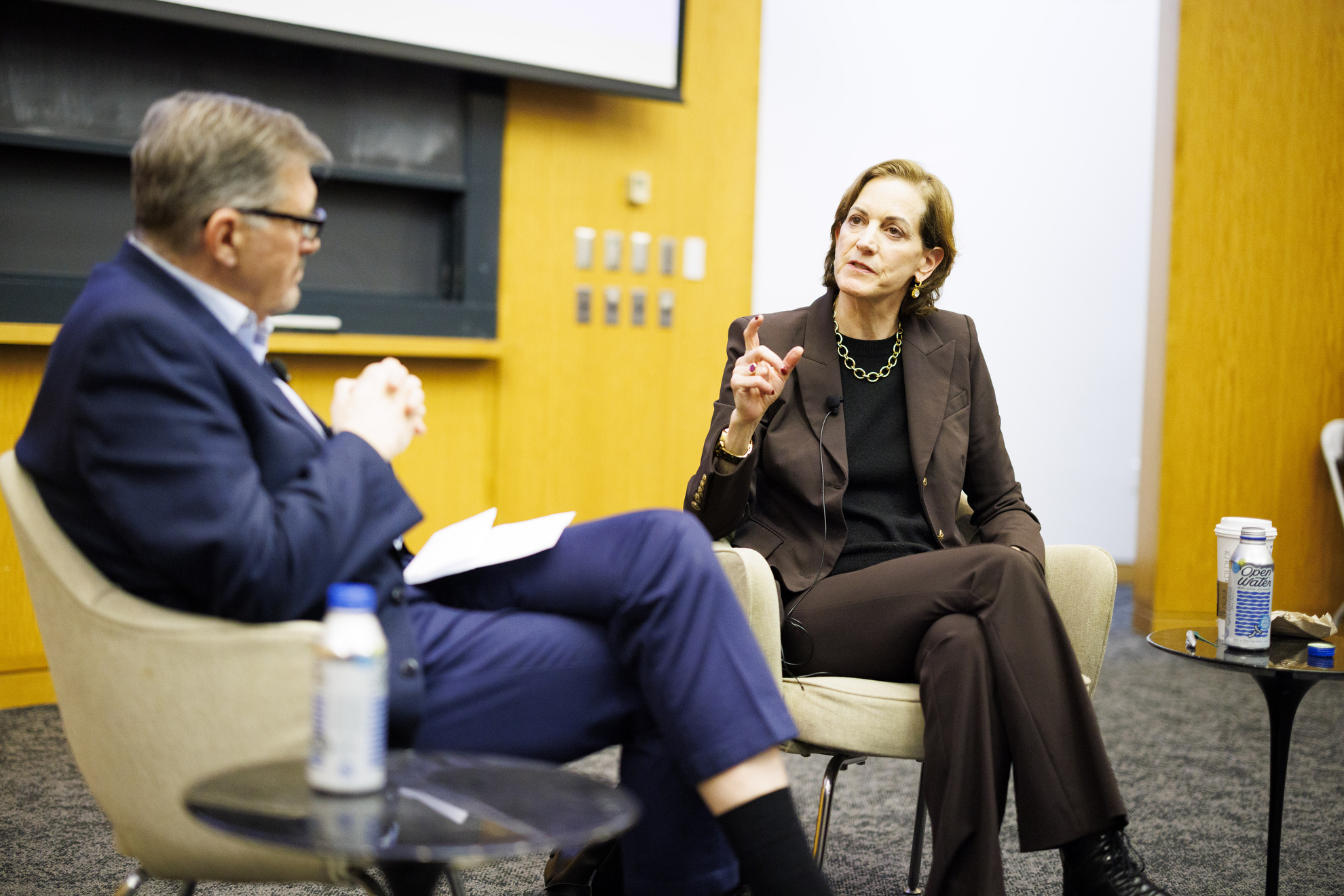 Anne Applebaum inspects the shards of post-war order - Harvard Gazette