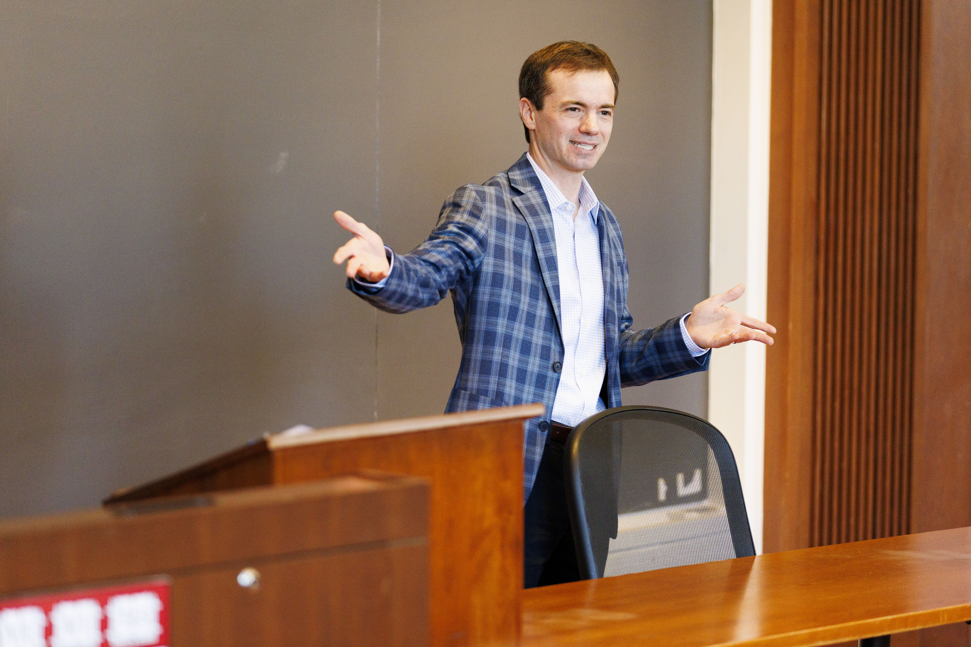 When is it time to dissent? - Harvard Gazette