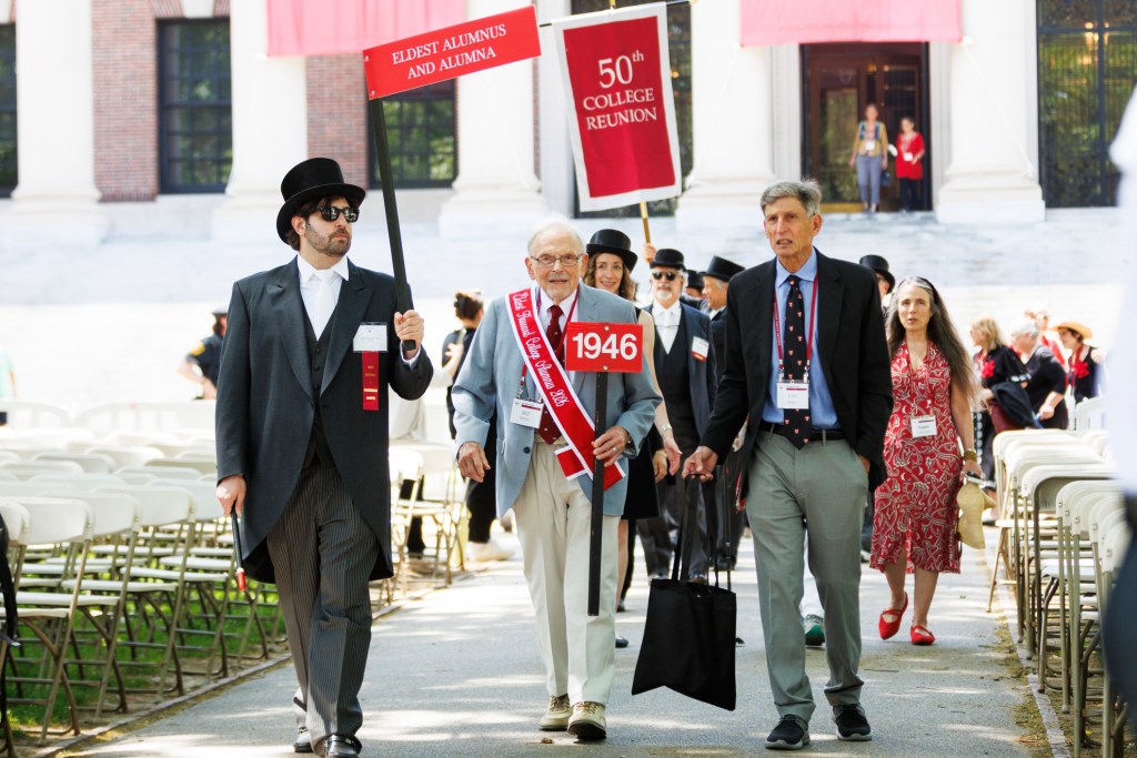 Eldest Harvard College alumnus Bill Dubey ’46, processes into Tercentenary Theatre on Harvard Alumni Day, 2026.